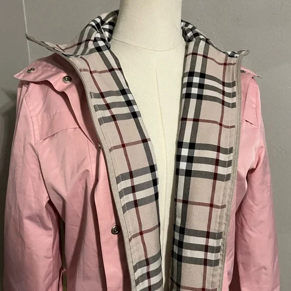 Burberry Pink Trench Coat with Check Lining - Picture 3 of 8
